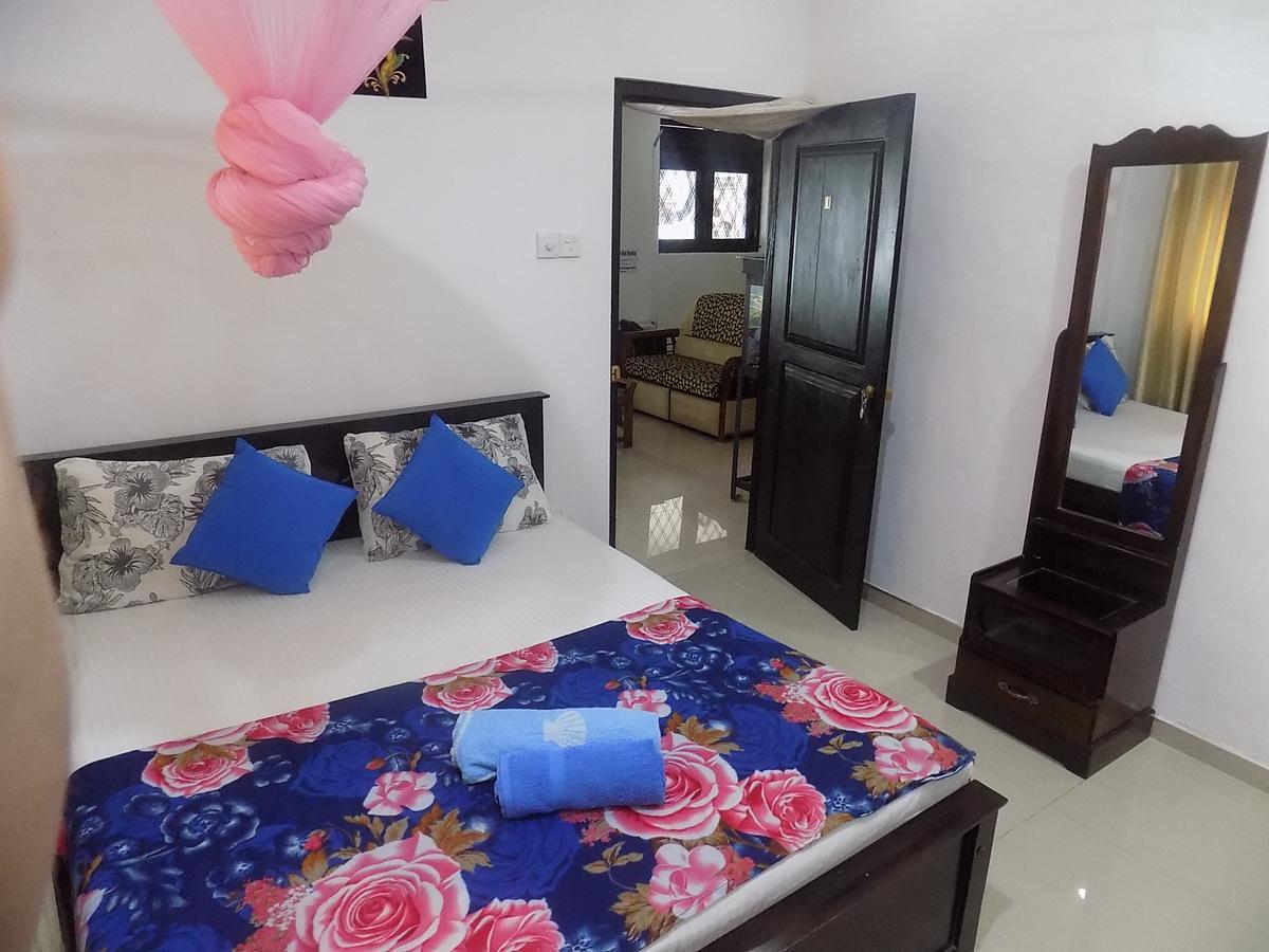 Alexandra Family Villa Negombo Exterior foto