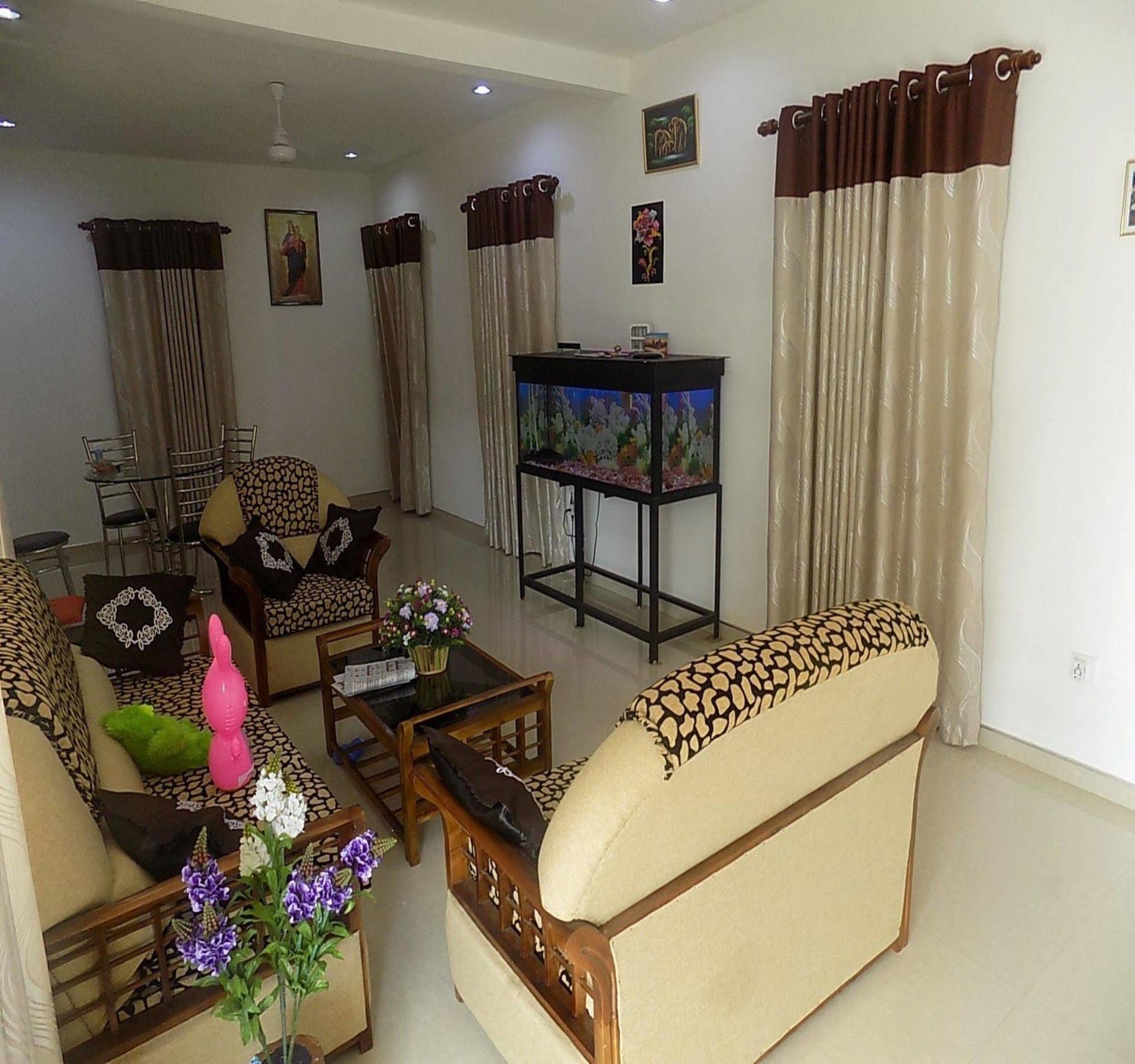 Alexandra Family Villa Negombo Exterior foto